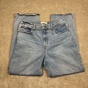 Abercrombie & Fitch The 90s Relaxed Jean High Rise Light Wash Blue Denim 32/14s